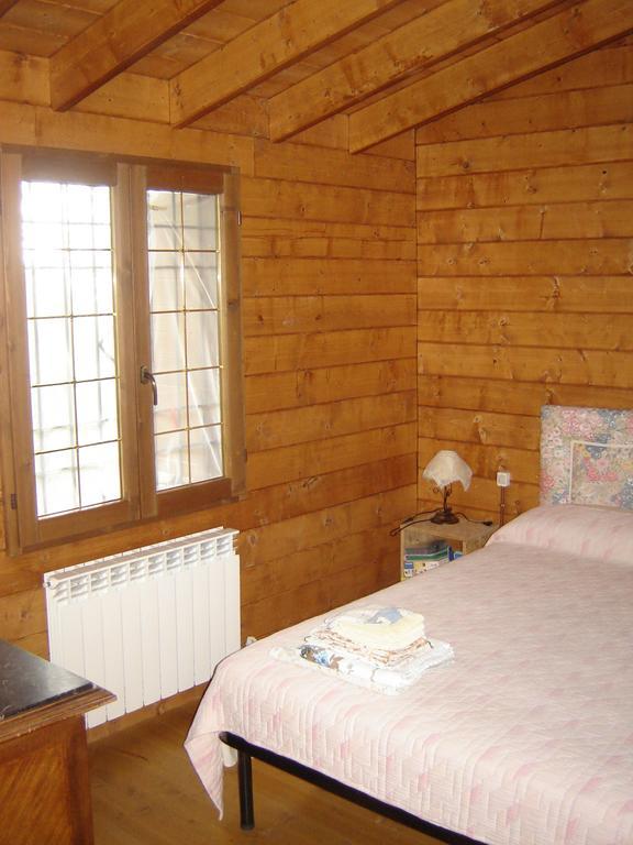 Casa Dell' Abbondanza B&B Agriturismo Vigoleno Δωμάτιο φωτογραφία