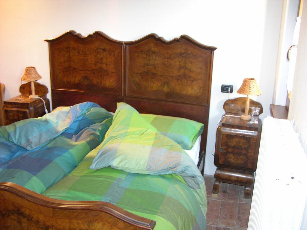 Casa Dell' Abbondanza B&B Agriturismo Vigoleno Δωμάτιο φωτογραφία