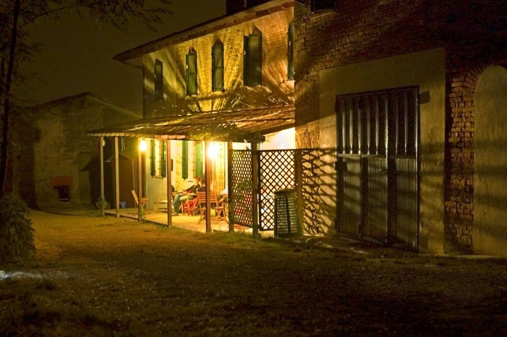 Casa Dell' Abbondanza B&B Agriturismo Vigoleno Εξωτερικό φωτογραφία
